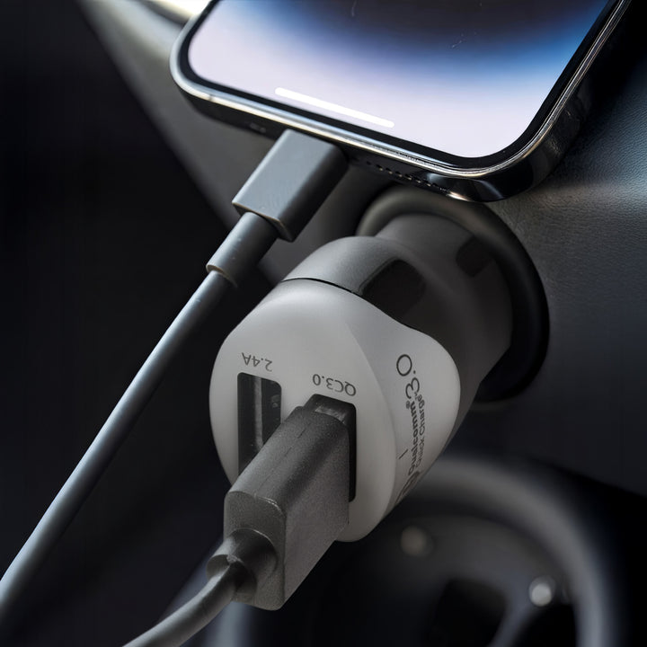 Cargador de coche 2.4A 2x Cable USB Q.C3.0 1.5m Plateado Maclean Energy MCE157