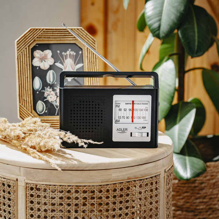 Adler AD 1909 Radio portátil, AM y FM, Antena, Funcionamiento por red y pilas
