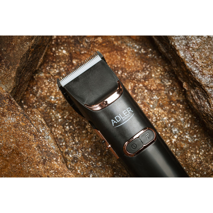 Máquina de cortar cabelo Adler, visor LCD, 40 W, AD 2832