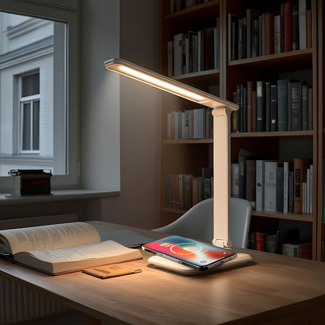 Lâmpada de mesa LED regulável Lâmpada de mesa de 9W com carregador de indução Qi