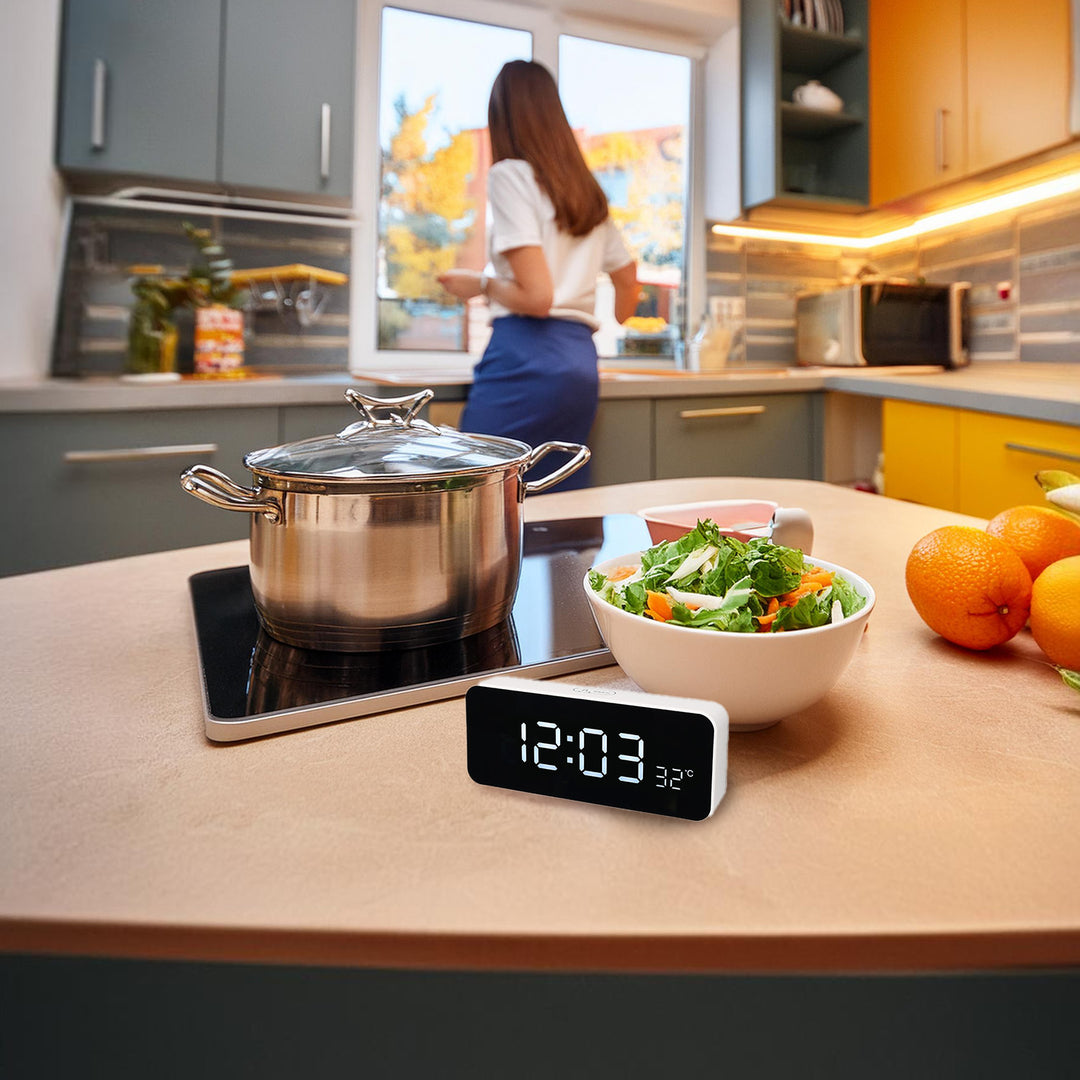 Despertador digital com termómetro, verde e azul GB397, 2 alarmes/função de snooze, função de contagem decrescente, relógio digital com visor de temperatura, alimentação USB através de porta USB, branco