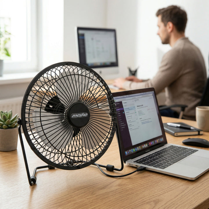 Ventilador de sobremesa Mesko, diámetro de 15 cm, alimentación por USB, oscilación vertical, MS 7322