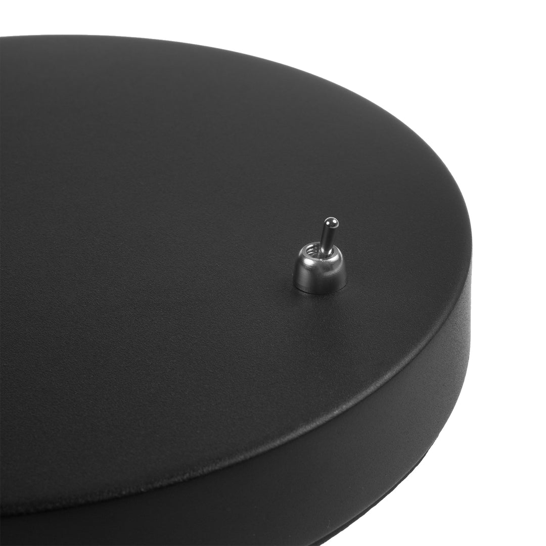 Candeeiro de mesa Maclean MCE370 B GU10, spot, redondo, GU10, com interruptor 55x90mm, preto + lâmpada LED GU10 7W Maclean Energy MCE437 WW branco quente 3000K, 220-240V~, 50/60Hz, 490lm