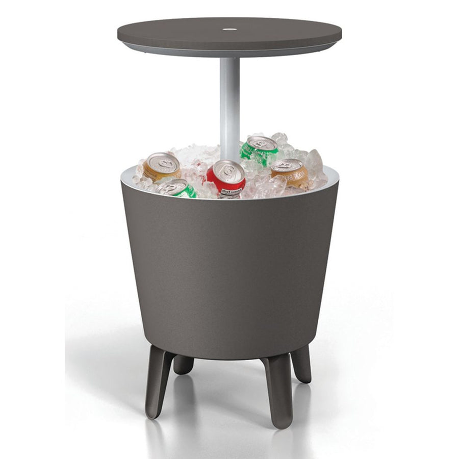La mesa bar de jardin: mesa de cóctel y una cómoda nevera Curver Outdoor