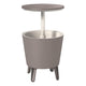La mesa bar de jardin: mesa de cóctel y una cómoda nevera Curver Outdoor