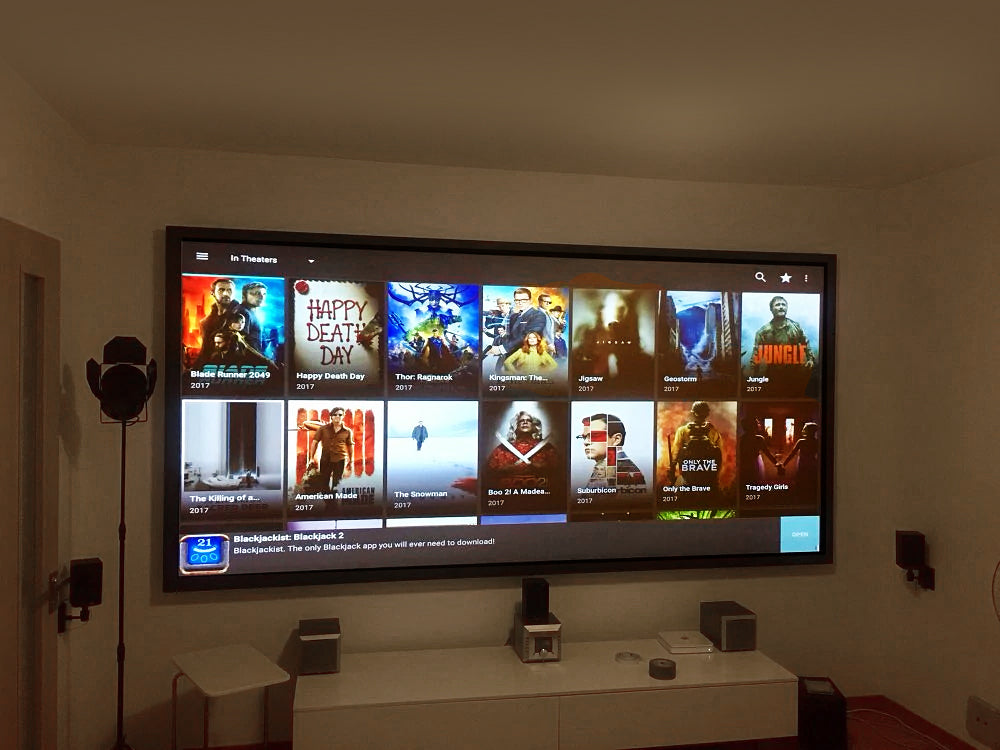 Pantalla de proyección con marco 100" (16:9) Maclean MC-921
