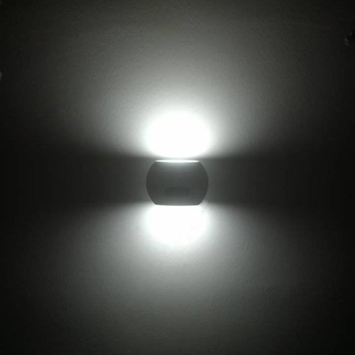 Luminária de parede LED Maclean MCE366 com sensor de movimento PIR, sensor de anoitecer ao amanhecer, iluminação interior/exterior IP65 4000K, branco neutro (20 W (1600 lm))