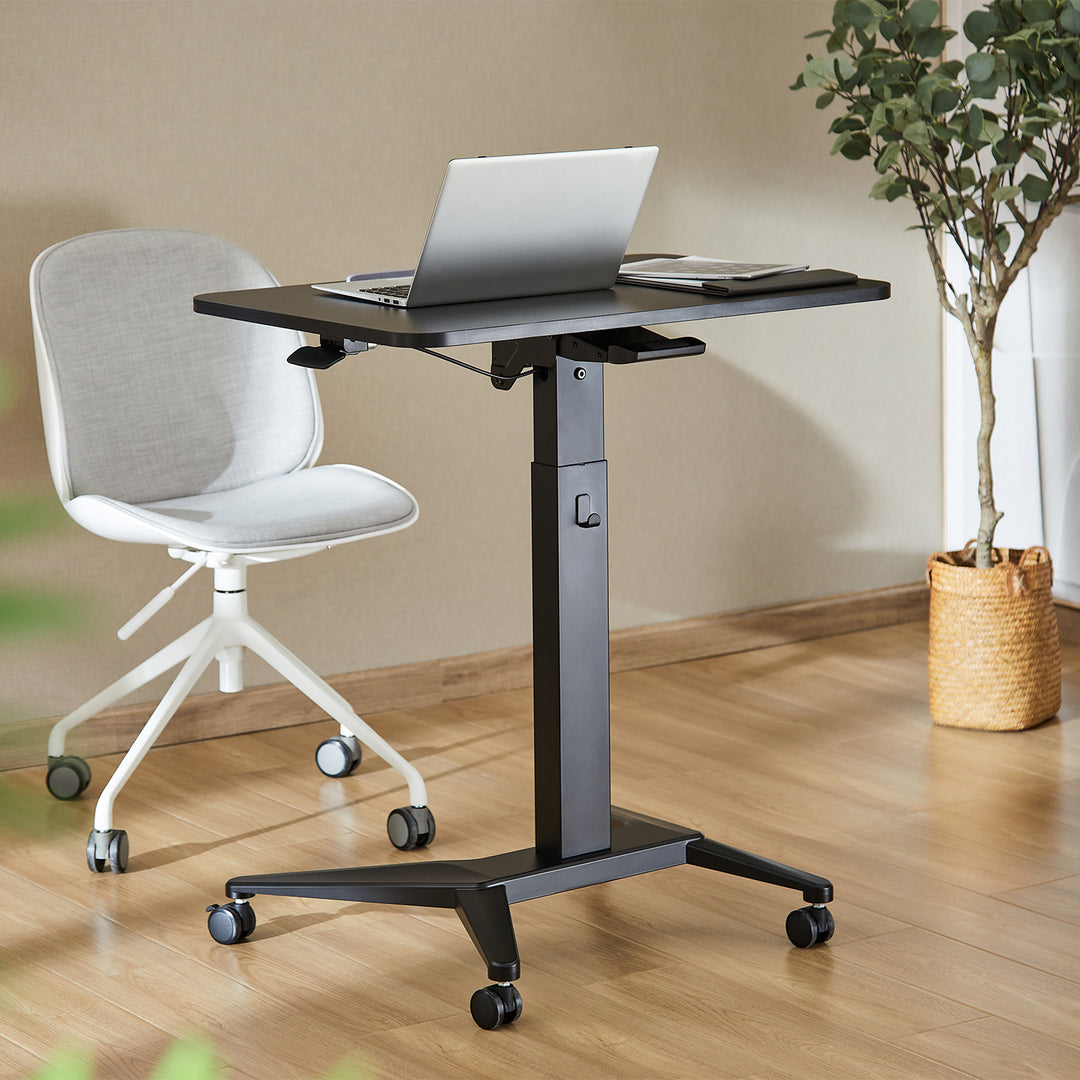 Mesa para portátil Maclean MC-453B, ajuste pneumático em altura, 80 x 52 cm, 8 kg máx., 109 cm de altura, preta