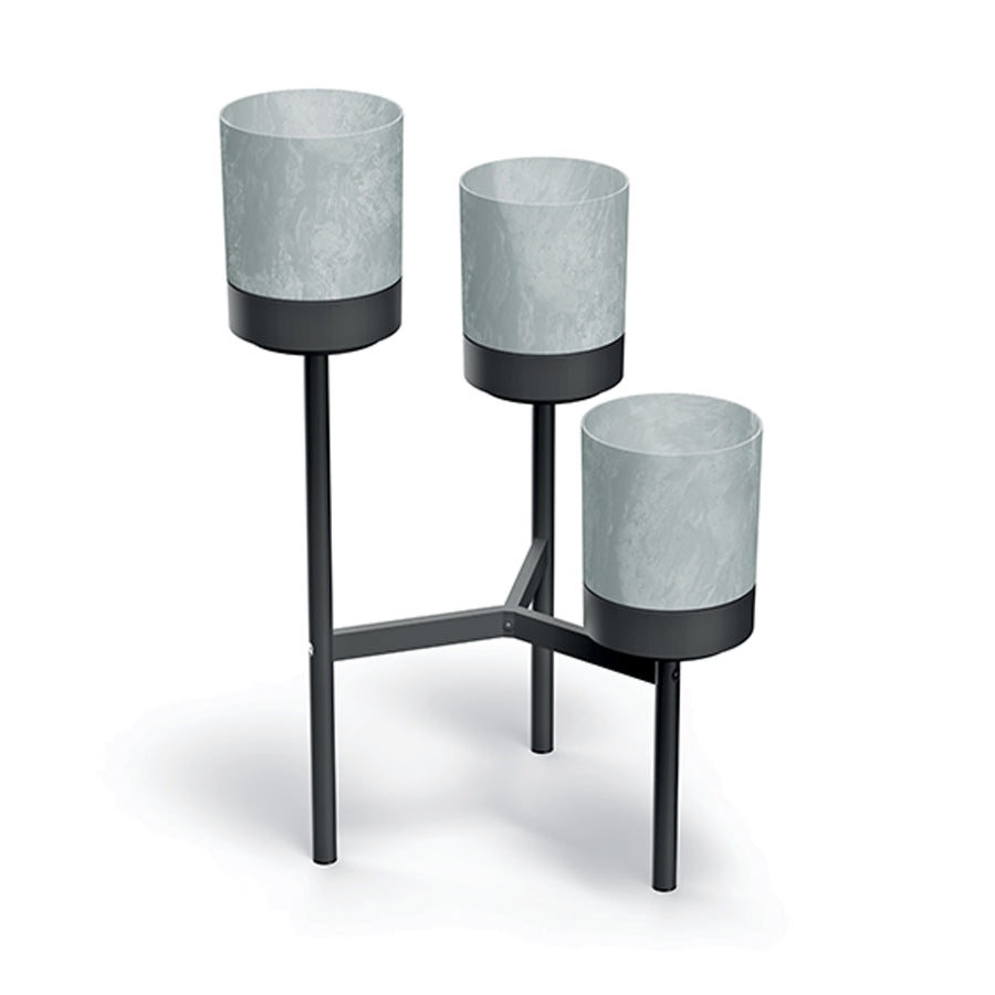 Vaso de flores de três pernas com 3 vasos 54cm x 49 x 80,5cm Estrutura metálica de cor concreto