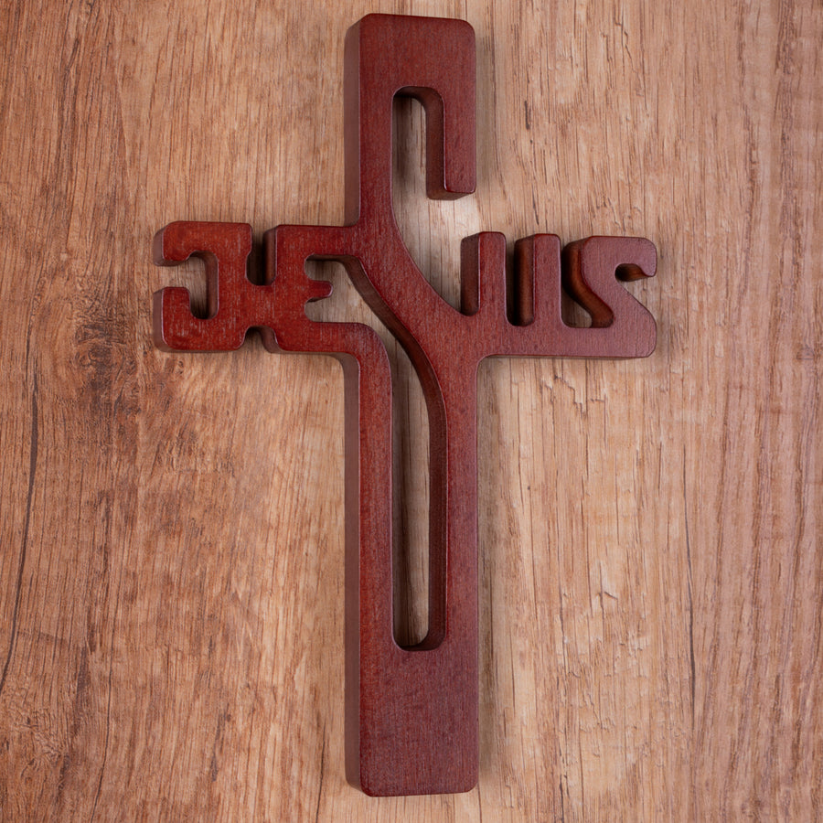 Cruz em madeira com inscrição JESUS, castanho, 22x14x1,6cm