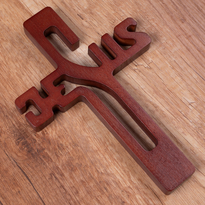 Cruz em madeira com inscrição JESUS, castanho, 30x20x1,8cm