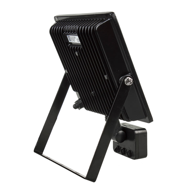 2x Foco Maclean MCE650 NW PIR LED com detector de movimento, fino 50W, 4000lm, branco neutro (4000K), IP44